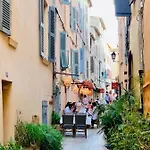 Le Caillou A La Ponche St Tropez 쎙뜨호뻬
